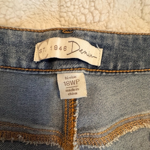 Blue Denim Jeans - Picture 3 of 3